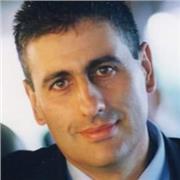 Laureato in Economia e con doppio Diploma di Ragioneria (indirizzi amministrativo e programmatori) impartisce lezioni di Ragioneria